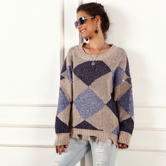 Distressed Hem Argyle Pattern Sweater - Picture 5 of 5